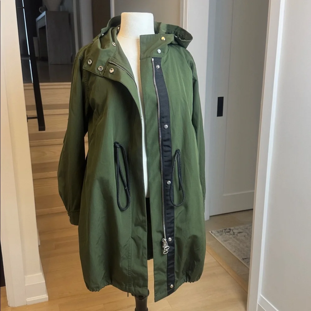 MO&Co. Olive Green Hooded Parka – Size S – Removable Lining - Picture 4 of 8